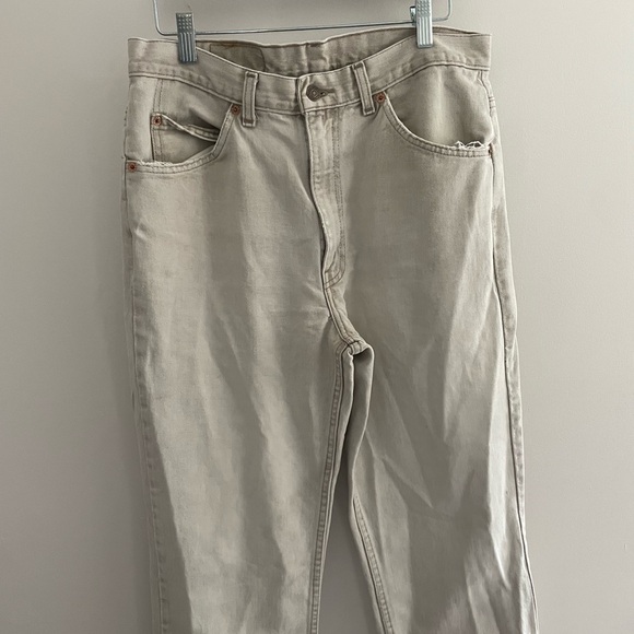 Vintage Beige Levi’s Jeans - Picture 2 of 5